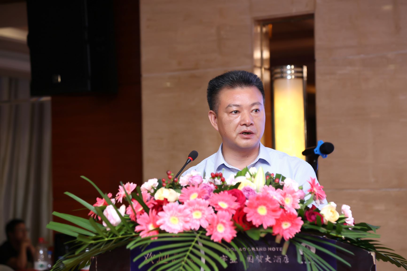 佘喜春会长的就职演说.JPG